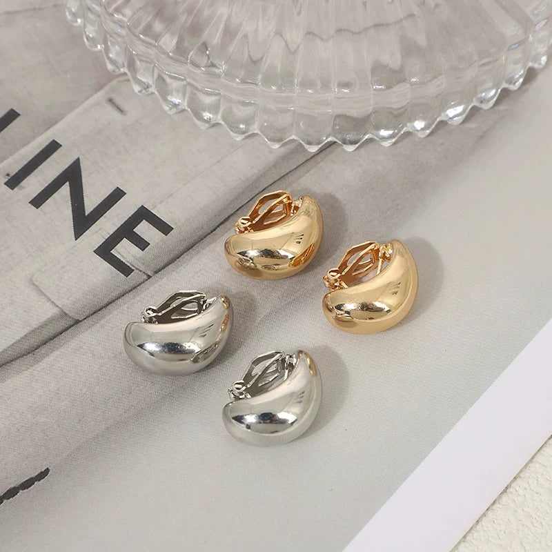 French Light Luxury Drop Water Shaped Ear Clip 2026