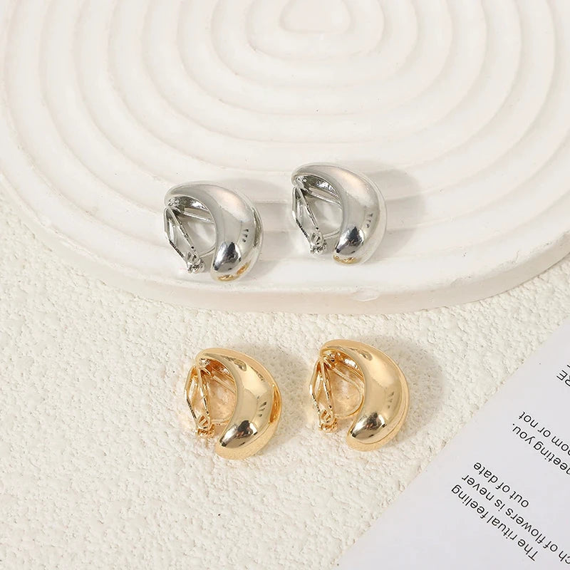 French Light Luxury Drop Water Shaped Ear Clip 2026